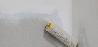界面處理劑主要用于室內(nèi)裝飾裝修墻面的基層處理，也適用于室內(nèi)地面加固的封閉處理。