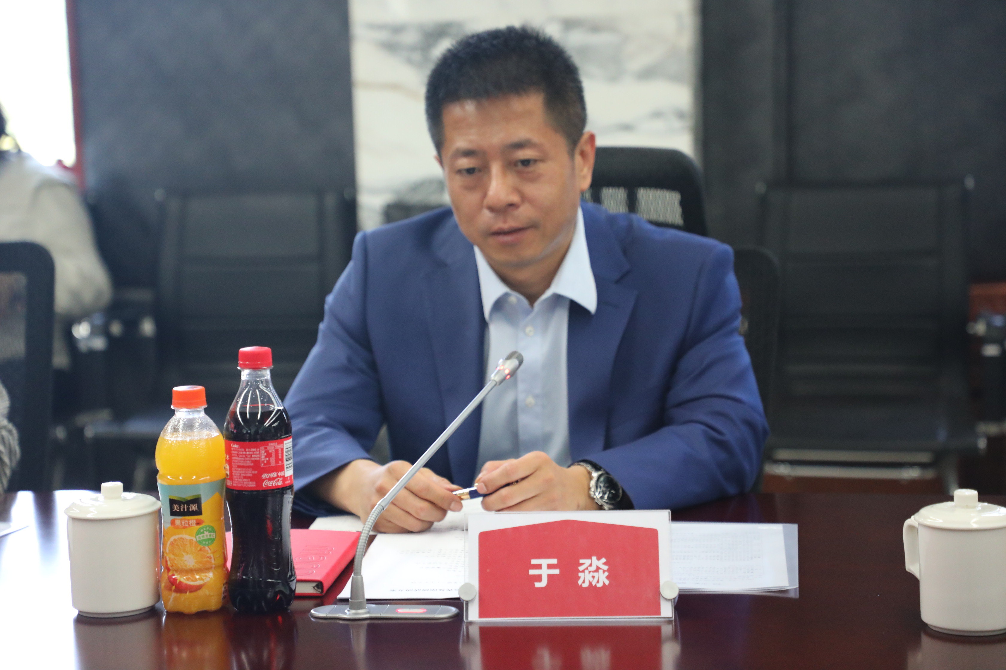 經(jīng)開區(qū)工委副書記、組織人事部部長于淼一行蒞臨美巢參觀督導(dǎo)